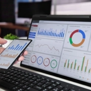 Current State of Embedded Analytics and Its Advantages - Sigma